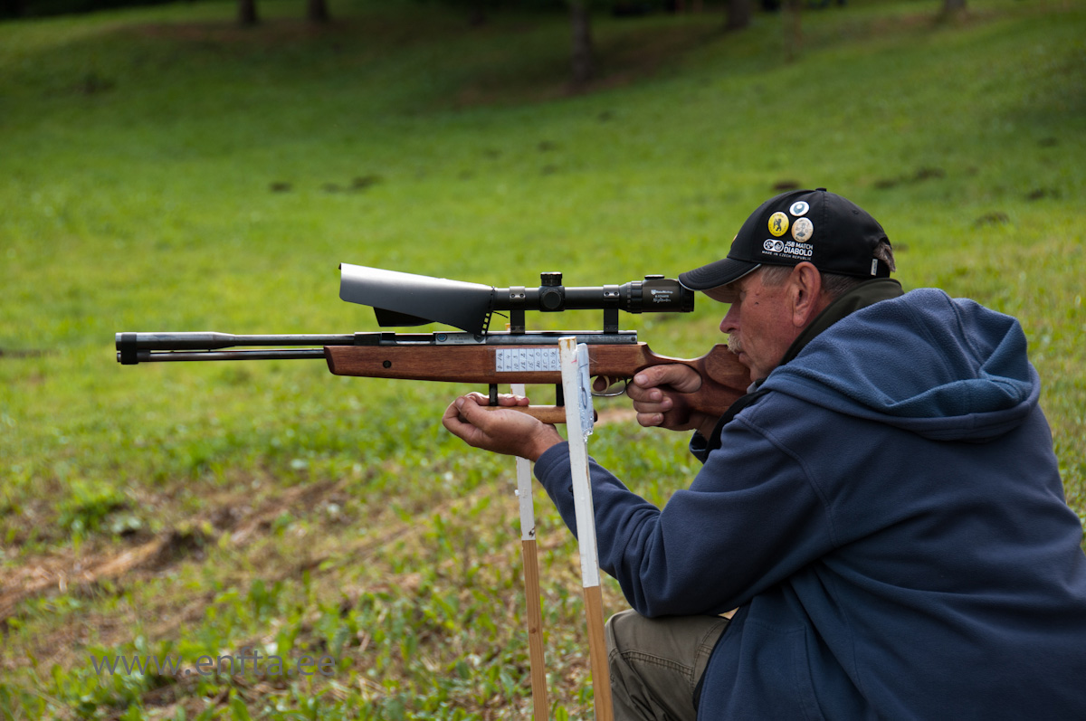 Ülo Lesta, Weihrauch HW 97 K, Nikko Stirling Nighteater 8-32x60